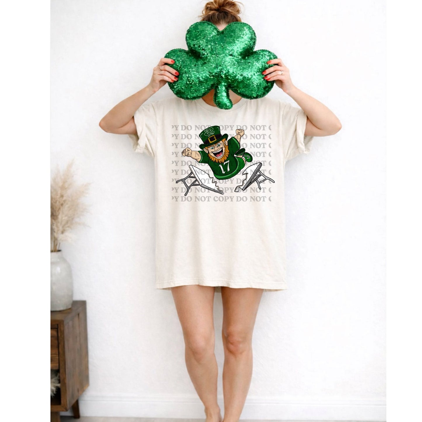 Lepruchan Smashing Table